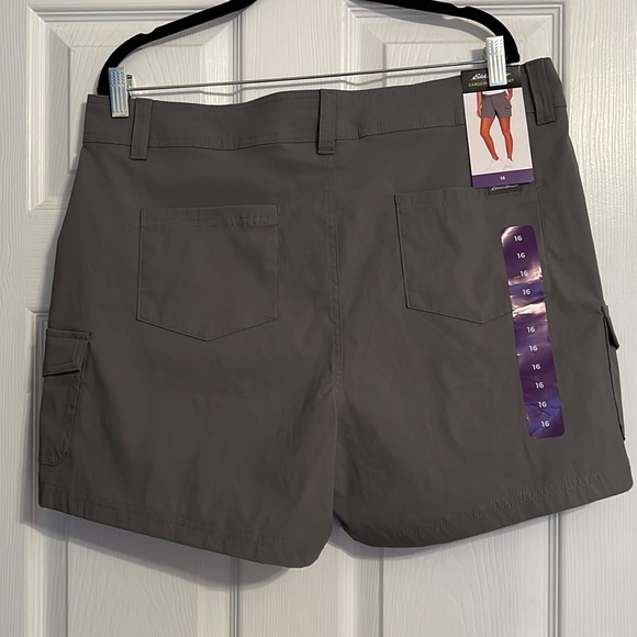 Eddie Bauer Cargo Pocket Shorts #009 - Picture 2 of 5